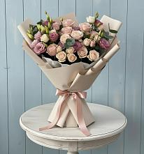 Букет цветов из:  Розы и Лизиантусы в Жирнове