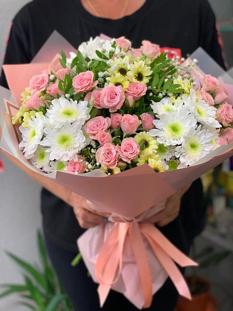 Букет цветов из: Розы и Хризантемы в Жирнове