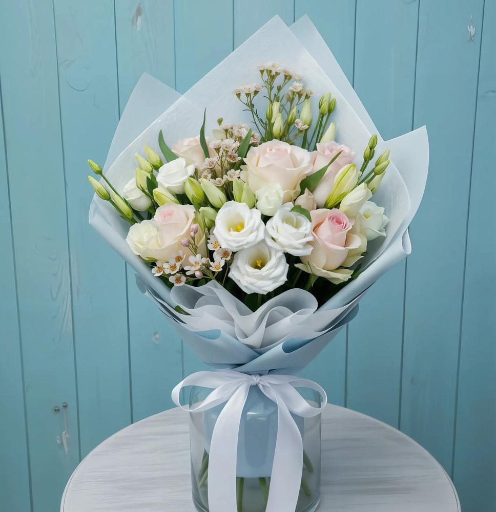 Букет цветов из: Розы и Лизиантусы в Жирнове