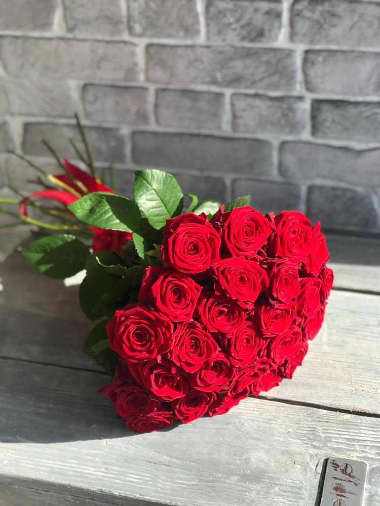 Букет Красные розы Фридом в Жирнове