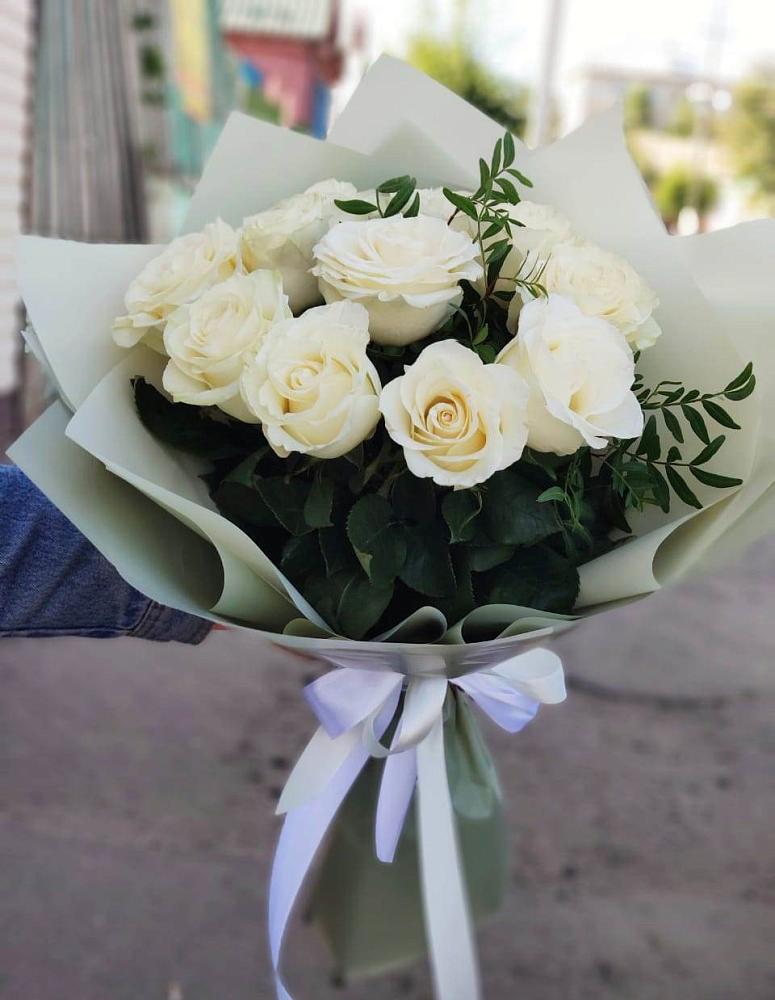 Букет Белые розы Проуд в Жирнове