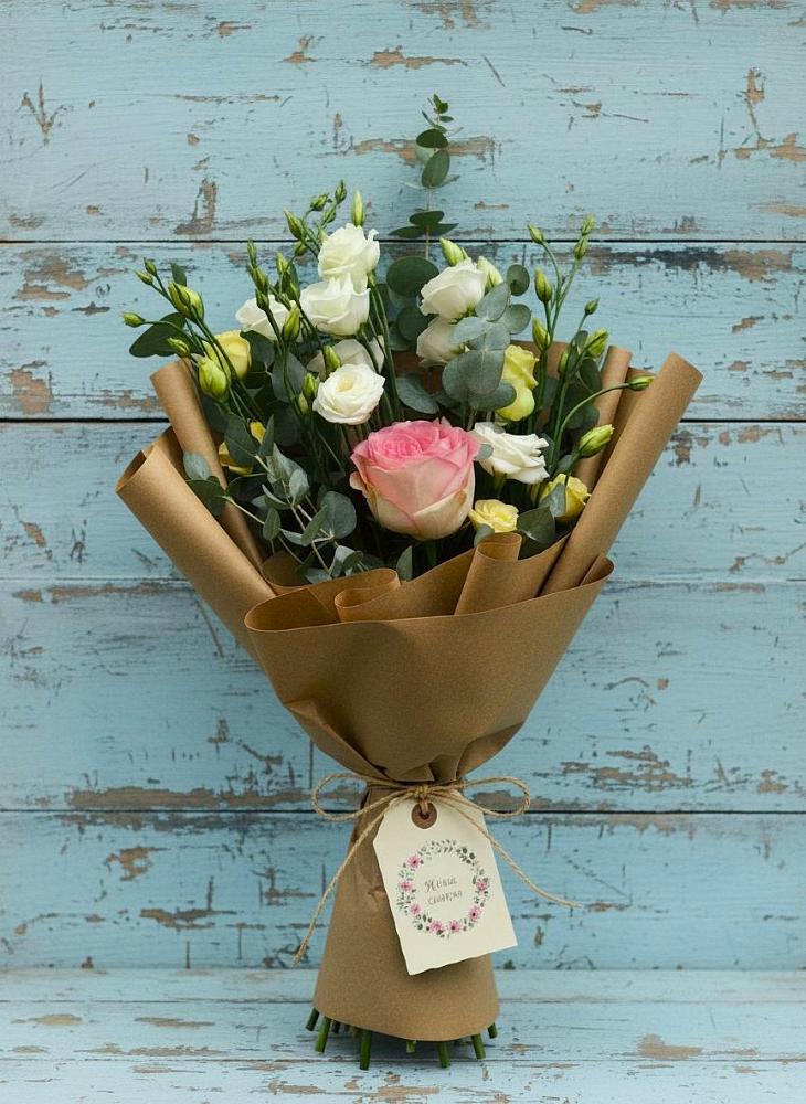 Букет цветов из: Розы и Лизиантусы в Жирнове