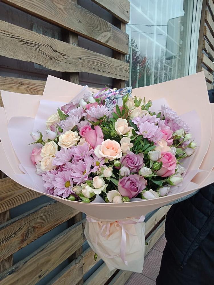 Букет цветов из: Розы и Хризантемы в Жирнове