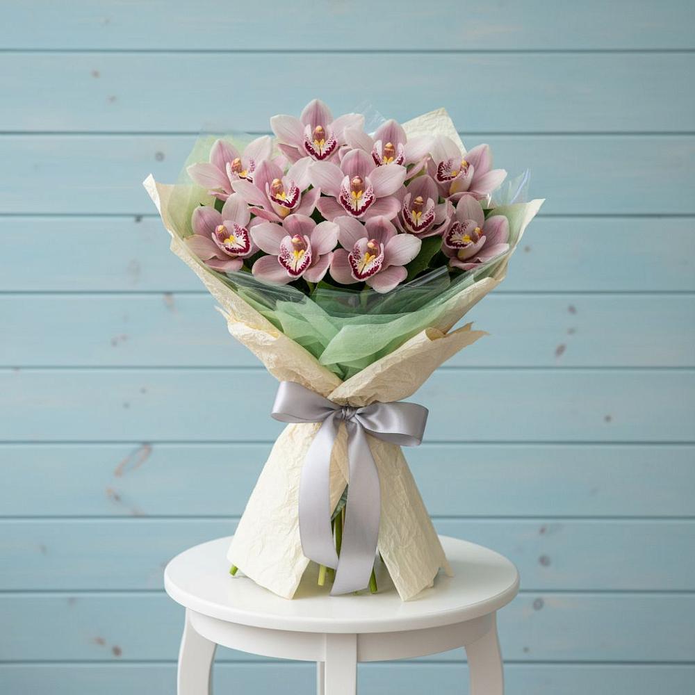 Букет цветов из: Орхидеи и Розы в Жирнове