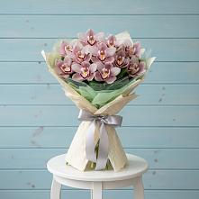 Букет цветов из:  Орхидеи и Розы в Жирнове