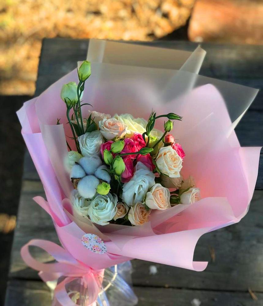 Букет цветов из: Розы и Лизиантусы в Жирнове