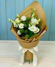 Букет цветов из:  Хризантемы и Лизиантусы в Жирнове