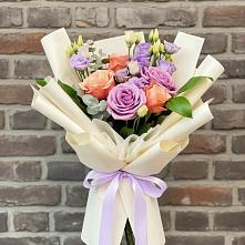 Букет цветов из:  Лизиантусы и Розы #REPLACE_PRED# Жирнове