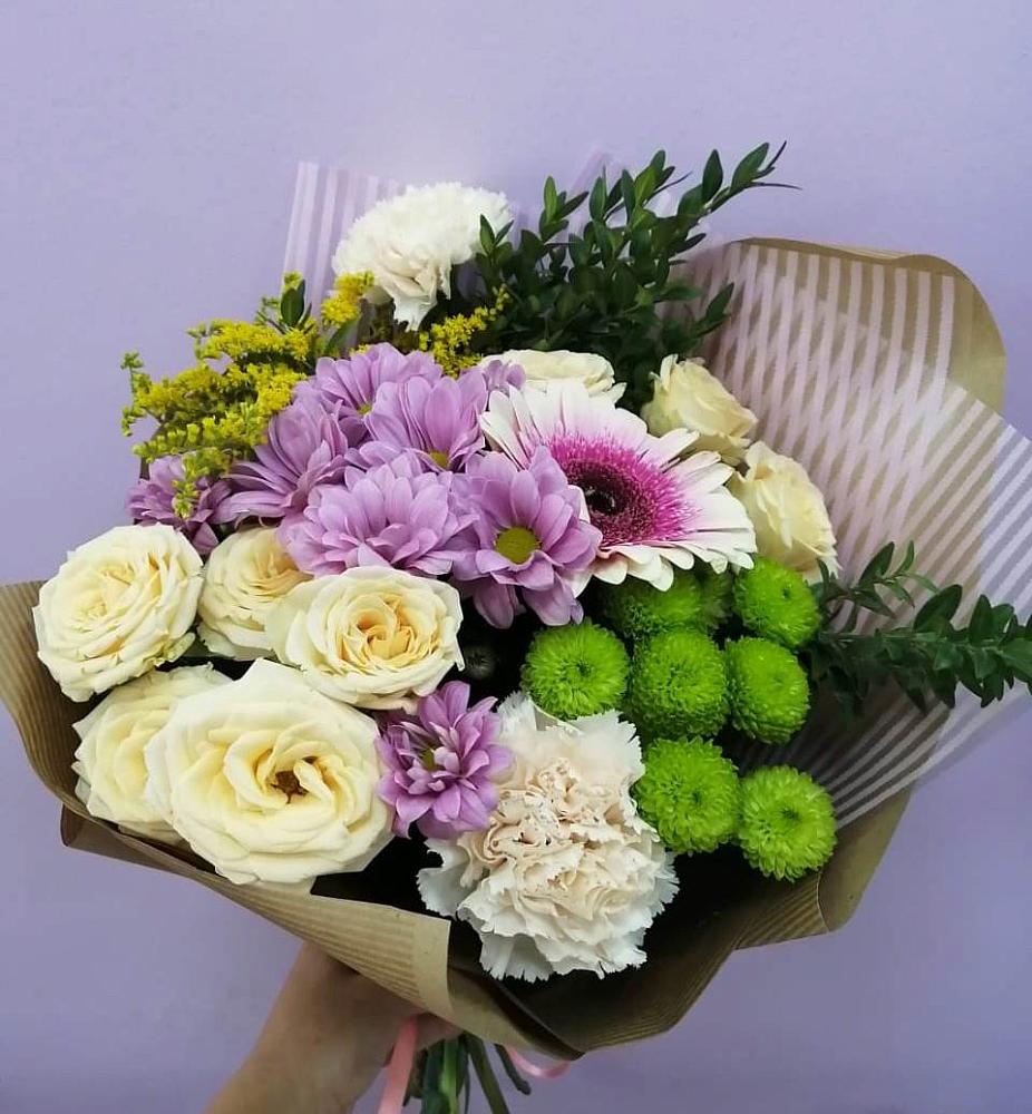 Букет цветов из: Хризантемы, Розы, Гвоздики и Герберы в Жирнове