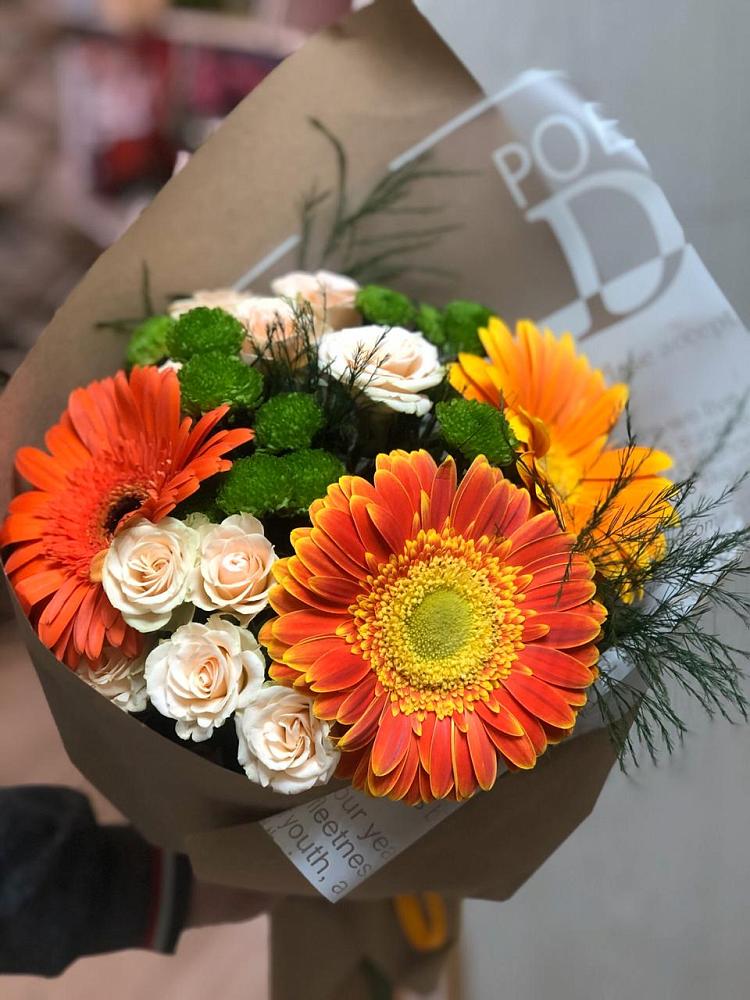 Букет цветов из: Герберы, Хризантемы и Розы в Жирнове