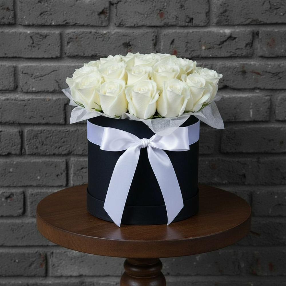 Цветочная композиция из Розы в шляпной коробке в Жирнове