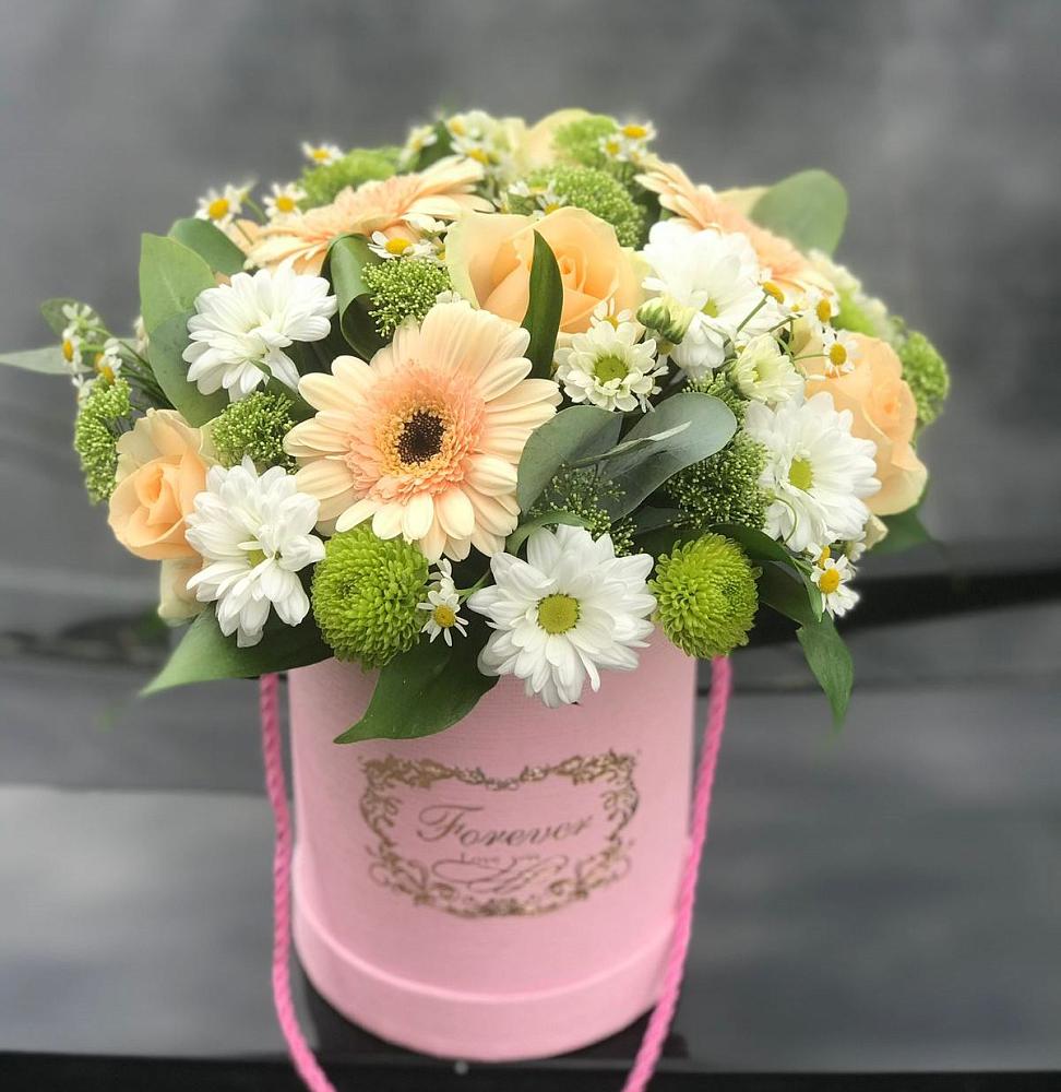 Цветочная композиция из Розы, Герберы и Хризантемы в шляпной коробке в Жирнове