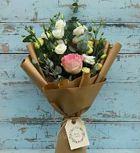 Букет цветов из:  Розы и Лизиантусы в Жирнове