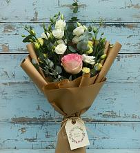 Букет цветов из:  Розы и Лизиантусы в Жирнове
