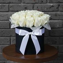 Цветочная композиция из Розы в шляпной коробке в Жирнове